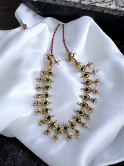 Green chinchpeti necklace