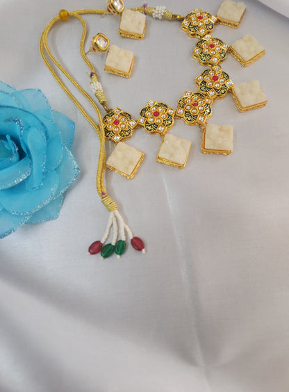 Resin kundan necklace