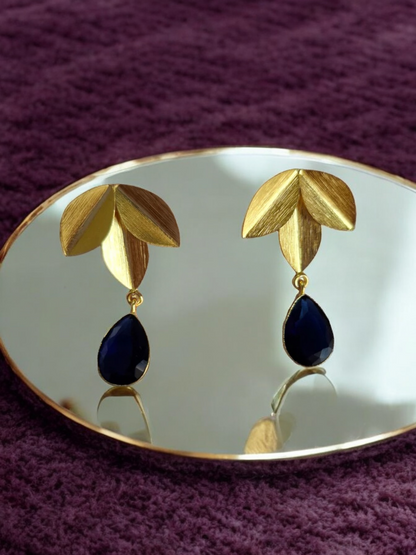 Golden leaves earrings