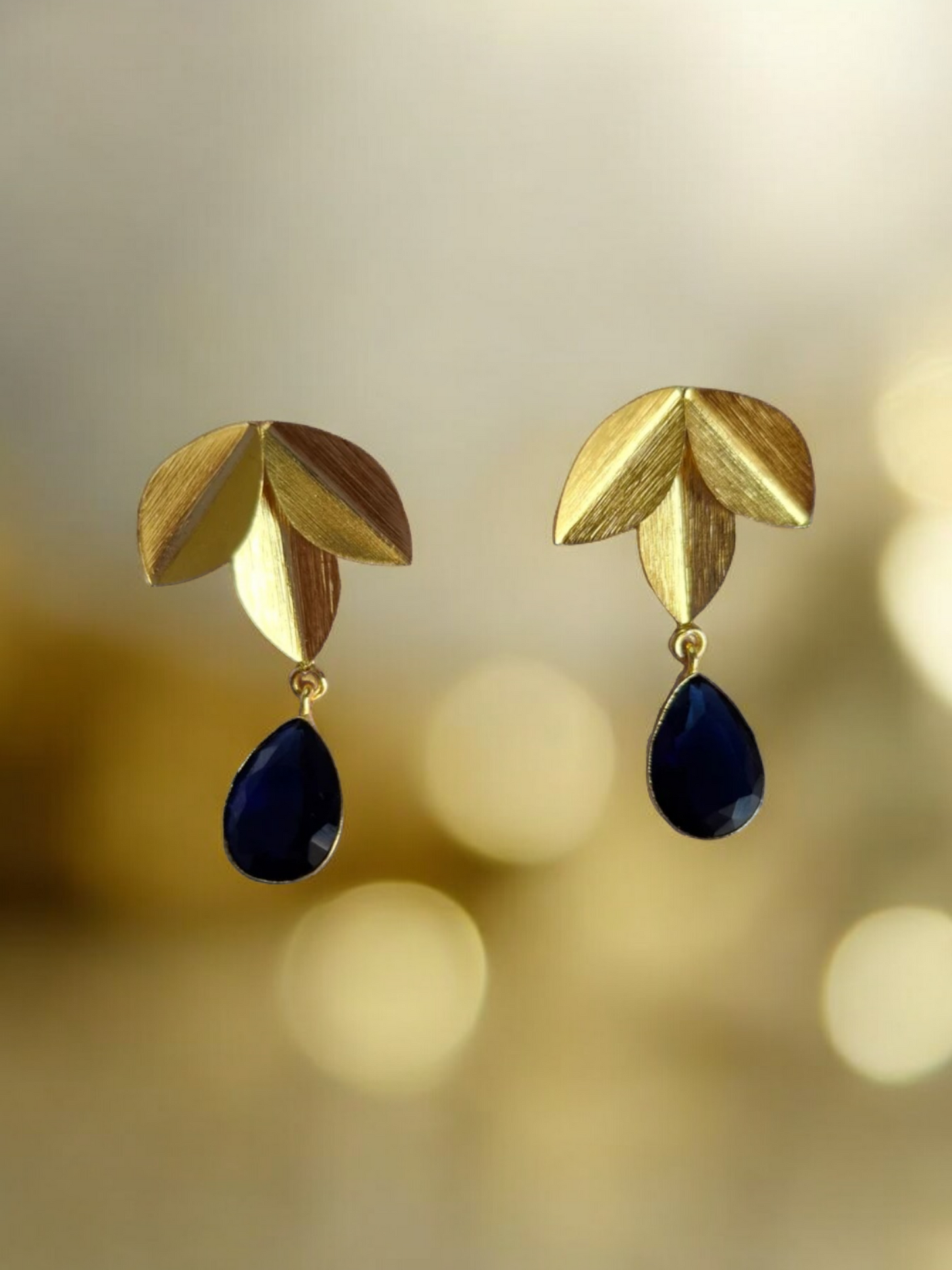 Golden leaves earrings