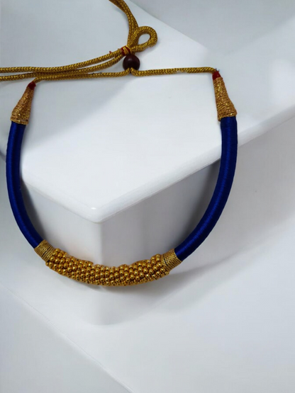 Silk thread necklace